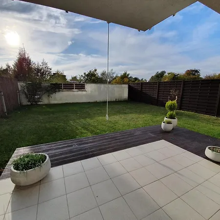 Lägenhet Mieszkanie Z Ogrodem & Parking Gdańsk