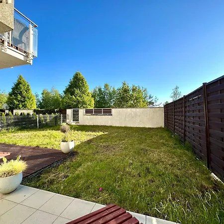Apartmán Mieszkanie Z Ogrodem & Parking