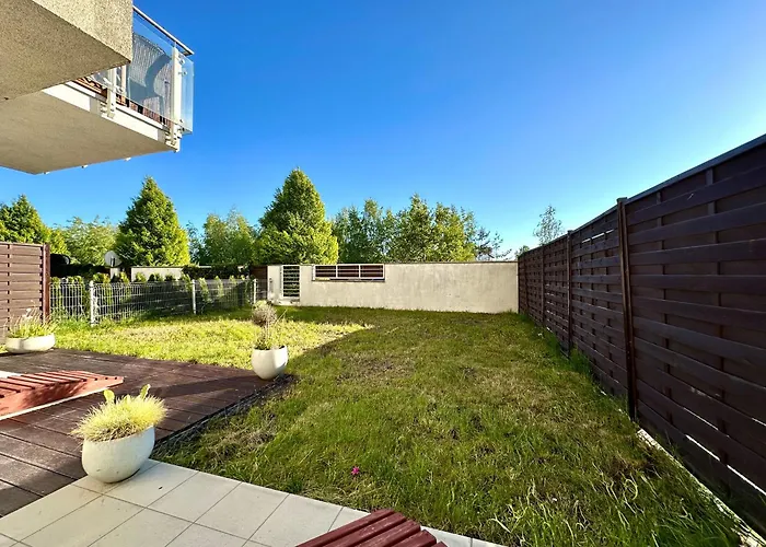 شقة Mieszkanie Z Ogrodem & Parking