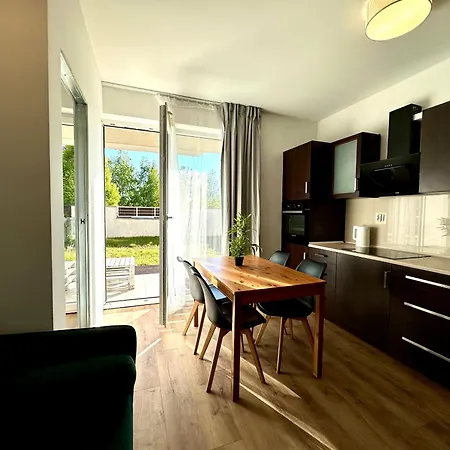 Daire Mieszkanie Z Ogrodem & Parking *